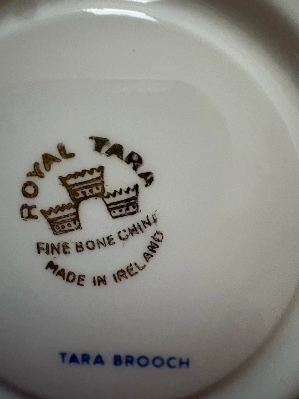 Vintage Royal Tara Fine Bone China Saucer - Tara Brooch - Made In Ireland 5.75